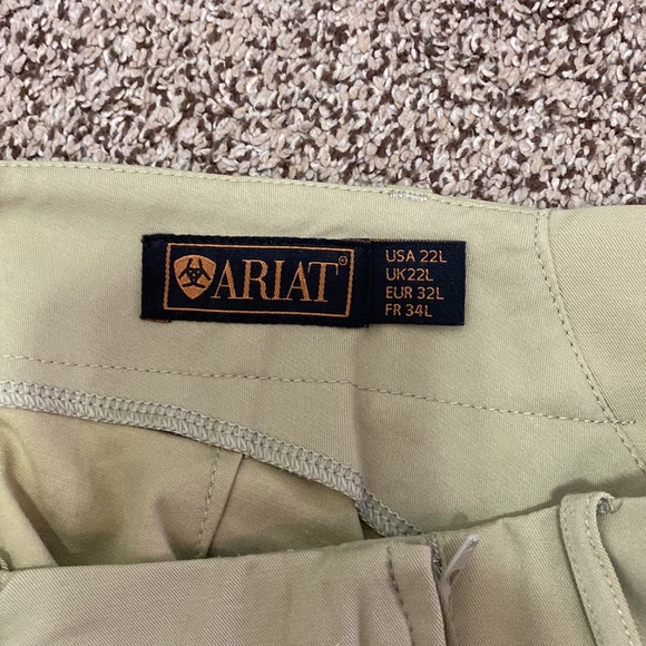 Ariat All Circuit breech. Like new - Picture 6 of 8